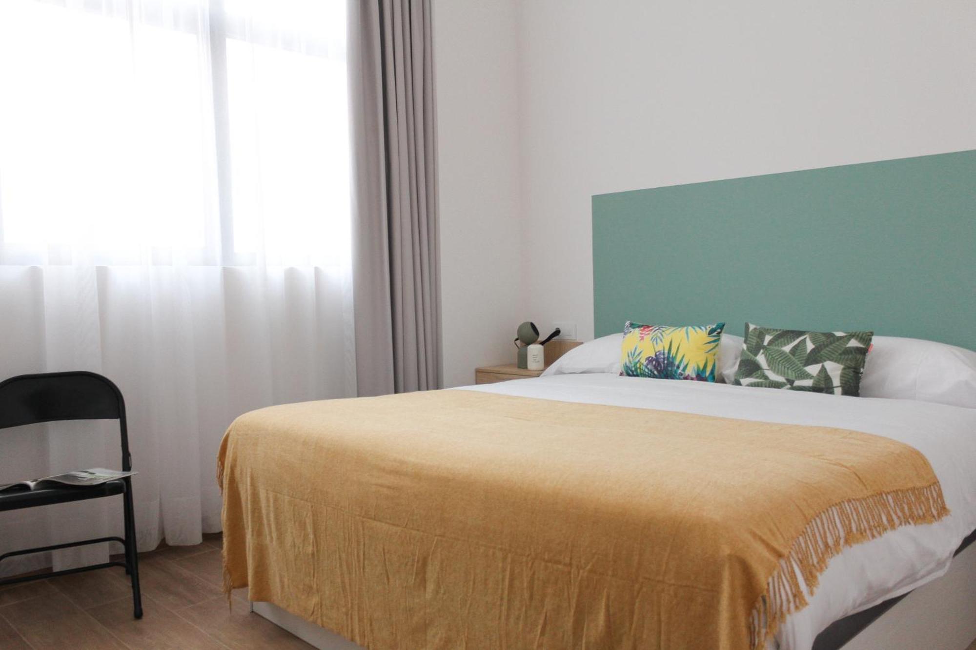 Monkeys Apartments Miraflores เซบีญา ภายนอก รูปภาพ